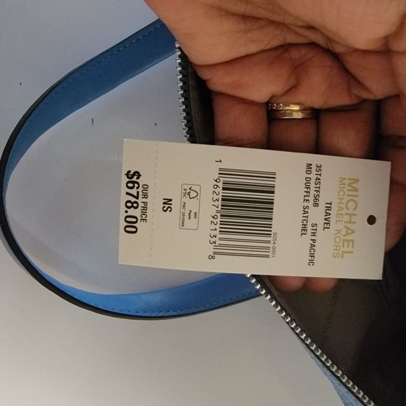 NWT Micheal Kors Travel Medium Duffle Satchel - Picture 7 of 7